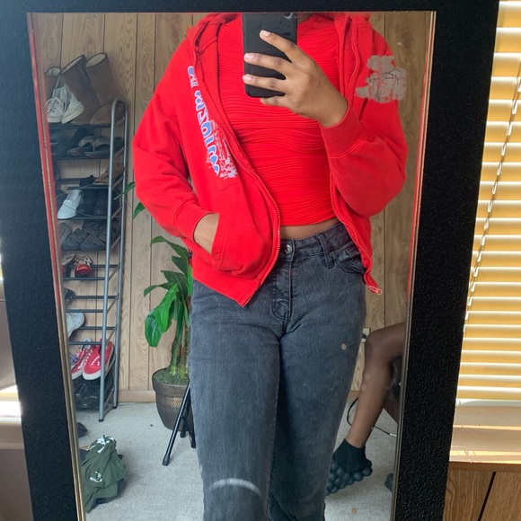 Apache Red Textured Tee - Picture 2 of 7